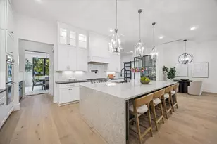 431 W 30th St, Houston, TX 77018 - Photo 6