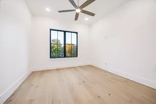 431 W 30th St, Houston, TX 77018 - Photo 28