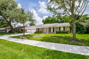 2303 Willow Blvd, Pearland, TX 77581 - Photo 1