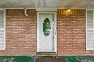 6739 Grovewood Ln, Houston, TX 77008 - Photo 4