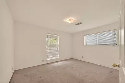 6739 Grovewood Lane, Houston, TX 77008 - Photo 18