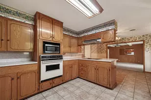 6739 Grovewood Ln, Houston, TX 77008 - Photo 16