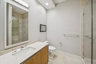 2727 Kirby Dr, Houston, TX 77098 - Photo 18