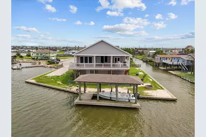 7014 Terrasso Drive, Hitchcock, TX 77563 - Photo 1