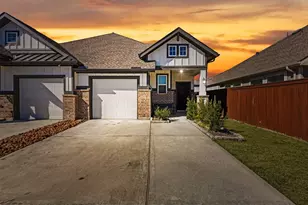 10122 Crescendo Wy, Rosharon, TX 77583 - Photo 2