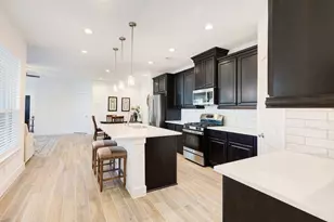 10122 Crescendo Wy, Rosharon, TX 77583 - Photo 8