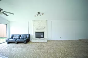 6411 Briar Glade Dr, Houston, TX 77072 - Photo 4