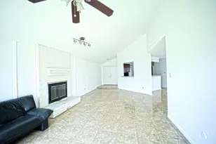 6411 Briar Glade Dr, Houston, TX 77072 - Photo 2