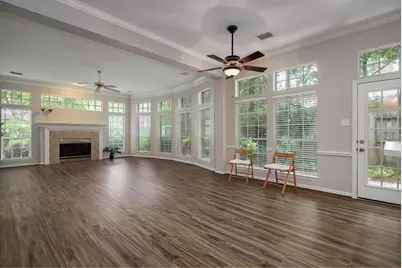 34 Reflection Point Drive E, The Woodlands, TX 77381 - Photo 16