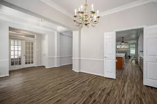 34 Reflection Point Dr E, The Woodlands, TX 77381 - Photo 10