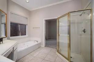 34 Reflection Point Dr E, The Woodlands, TX 77381 - Photo 26