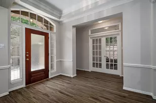 34 Reflection Point Dr E, The Woodlands, TX 77381 - Photo 4