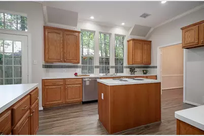 34 Reflection Point Drive E, The Woodlands, TX 77381 - Photo 18