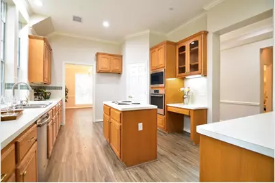 34 Reflection Point Drive E, The Woodlands, TX 77381 - Photo 20