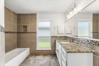 10111 Limewood Lane, Sugar Land, TX 77498 - Photo 10