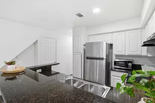 2425 Holly Hall St, Houston, TX 77054 - Photo 10