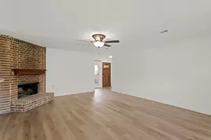 2310 Anthony Ln, Pearland, TX 77581 - Photo 6