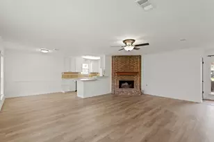 2310 Anthony Ln, Pearland, TX 77581 - Photo 8