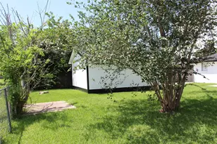 210 Brigadoon Ln, Friendswood, TX 77546 - Photo 30