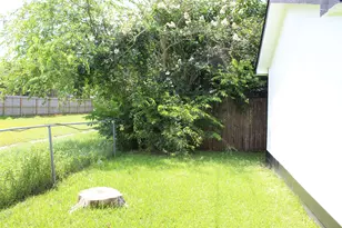 210 Brigadoon Ln, Friendswood, TX 77546 - Photo 28