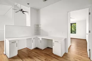 7714 Janak Dr, Houston, TX 77055 - Photo 30