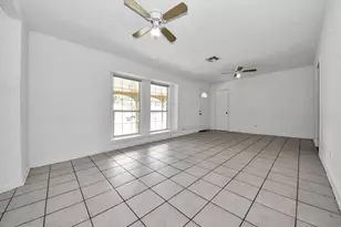 12474 Birdie Ln, Houston, TX 77015 - Photo 8