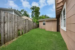 12474 Birdie Ln, Houston, TX 77015 - Photo 36