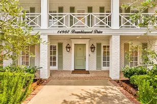 14907 Bramblewood Dr, Houston, TX 77079 - Photo 2