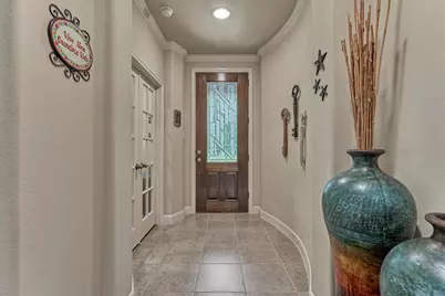 18 Shire Glen Place, The Woodlands, TX 77354 - Photo 4