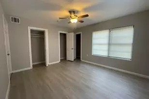 1114 E Pecan St, Angleton, TX 77515 - Photo 10