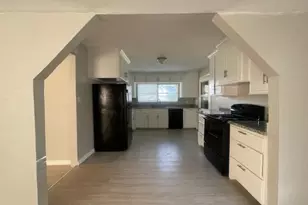 1114 E Pecan St, Angleton, TX 77515 - Photo 16