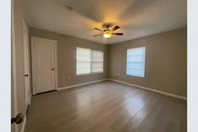 1114 E Pecan Street, Angleton, TX 77515 - Photo 12