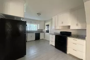 1114 E Pecan St, Angleton, TX 77515 - Photo 2