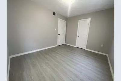 1114 E Pecan Street, Angleton, TX 77515 - Photo 8