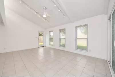 5838 Silver Forest Drive, Houston, TX 77092 - Photo 10
