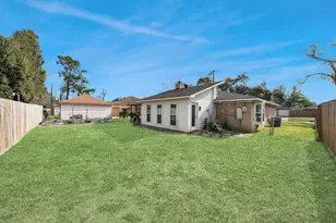 5838 Silver Frst Dr, Houston, TX 77092 - Photo 18