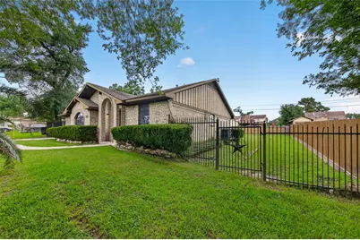 12839 Eastbrook Drive, Houston, TX 77013 - Photo 4