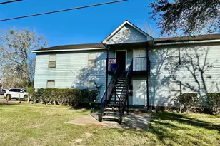 1907 Avenue C, Rosenberg, TX 77471 - Photo 1