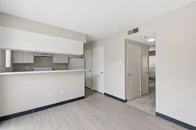 2120 Wilcrest Drive #108, Houston, TX 77042 - Photo 8