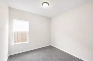 1929 N Riverside Cir, Dayton, TX 77535 - Photo 12