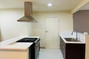 7619 Vernwood St, Houston, TX 77040 - Photo 2