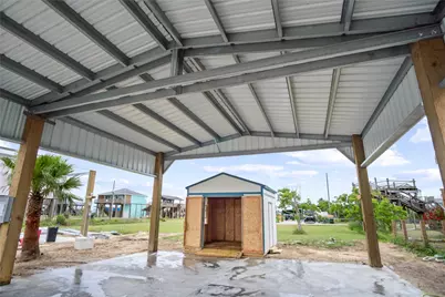 147 N Mae Circle, Crystal Beach, TX 77650 - Photo 4