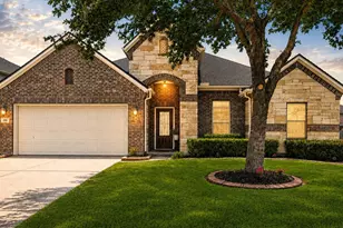 298 W Fork Dr, League City, TX 77573 - Photo 1