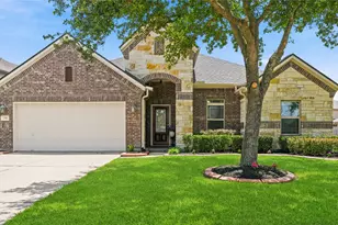 298 W Fork Dr, League City, TX 77573 - Photo 2