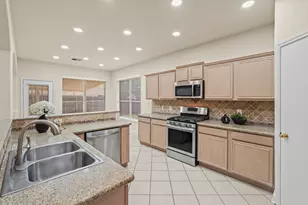 3519 Stratford Plaza Ln, Sugar Land, TX 77498 - Photo 4