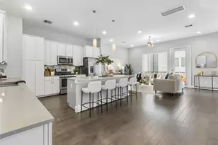 8409 Hempstead Rd, Houston, TX 77008 - Photo 6