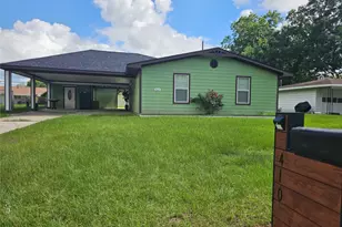 410 Crepe Myrtle Ave, Orange, TX 77630 - Photo 2