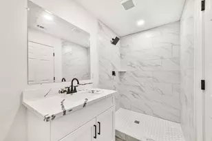 2121 County Rd 892, Alvin, TX 77511 - Photo 12