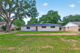 809 Bernard Ave, Rosenberg, TX 77471 - Photo 4