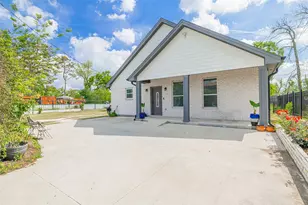 8914 Sandra St, Houston, TX 77016 - Photo 1